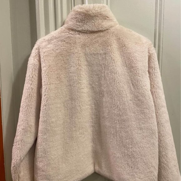 Patagonia Off White / Cream warm and fuzzy zip up jacket - Picture 2 of 4